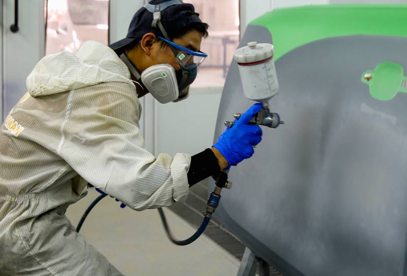 The air-cooled cooling suit that can be lowered to 10 ℃ effectively solves the cooling problem of spray painting workers during high-temperature weather!